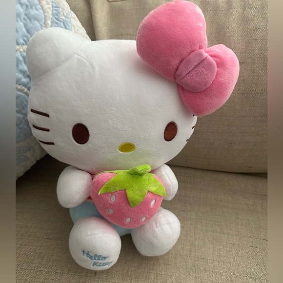 Hello Kitty Plush with Pink Bow and Strawberry - Picture 4 of 4